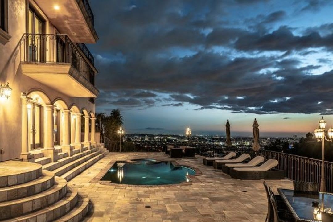 Symphony Grandeur