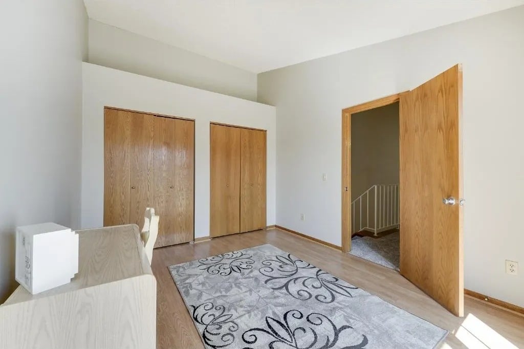 2040 Shenandoah Ct #C