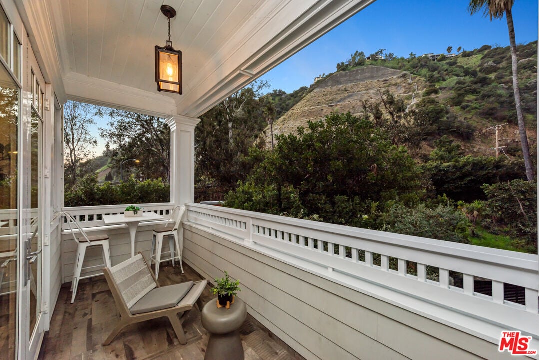 Luminor Heights, Laurel Canyon Blvd, 90046