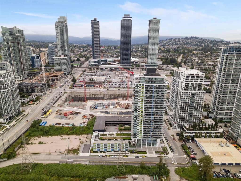 2425 Alpha Ave, #307