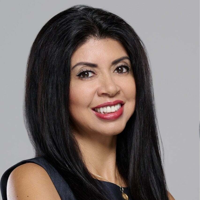 Silvia Chiaro Lakewood Ranch, FL Real Estate Agent Headshot