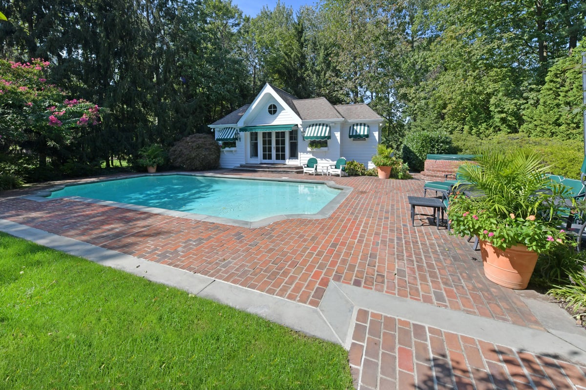 18 Powderhorn Rd