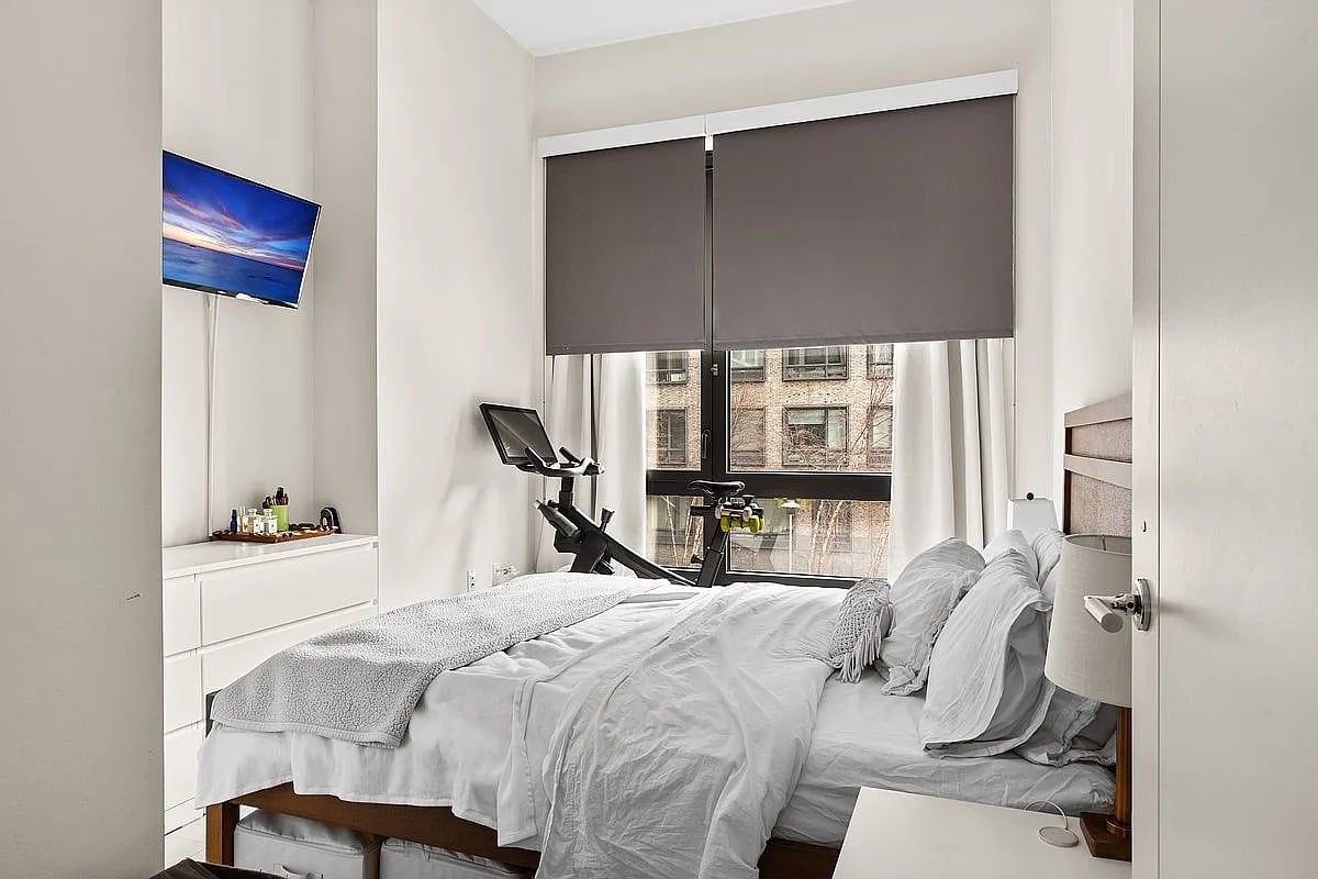 550 Vanderbilt Ave APT 207