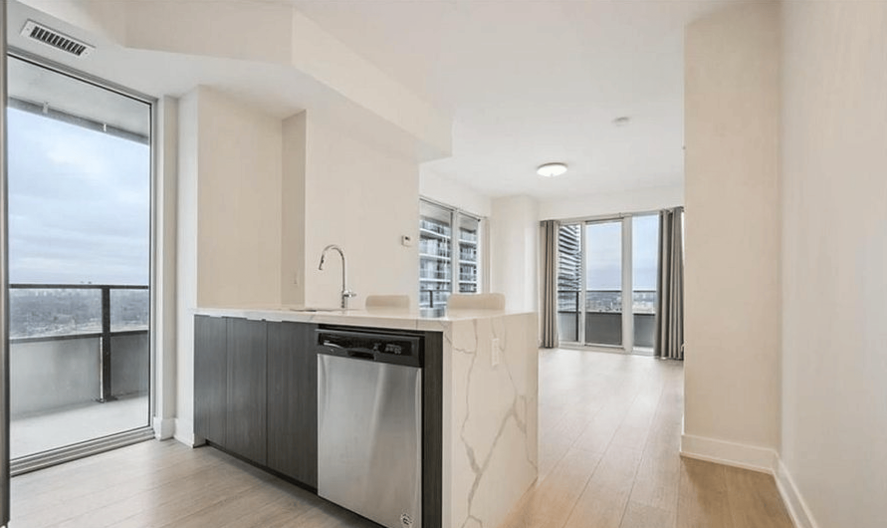 20 Shore Breeze Drive Unit: 2604
