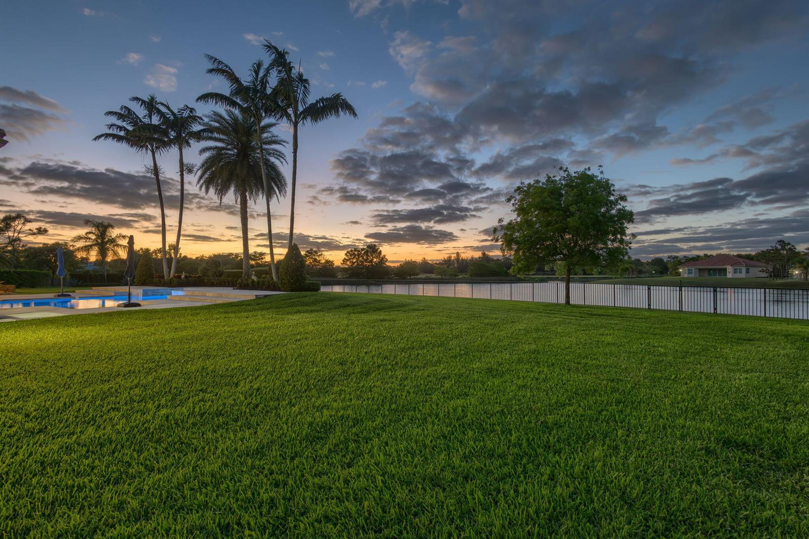 11135 Lynwood Palm Way