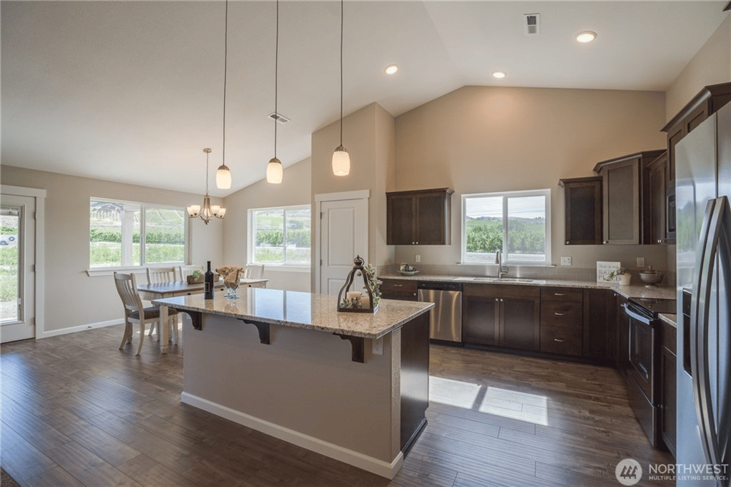 36 Manzanita Dr