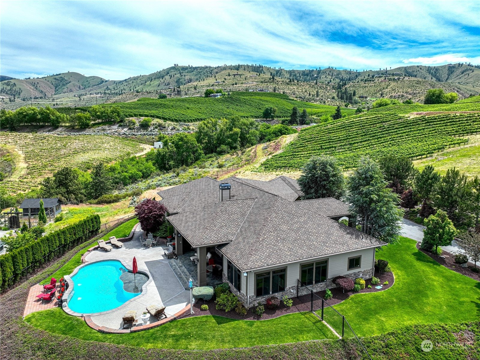 270 Bene Vista Ln