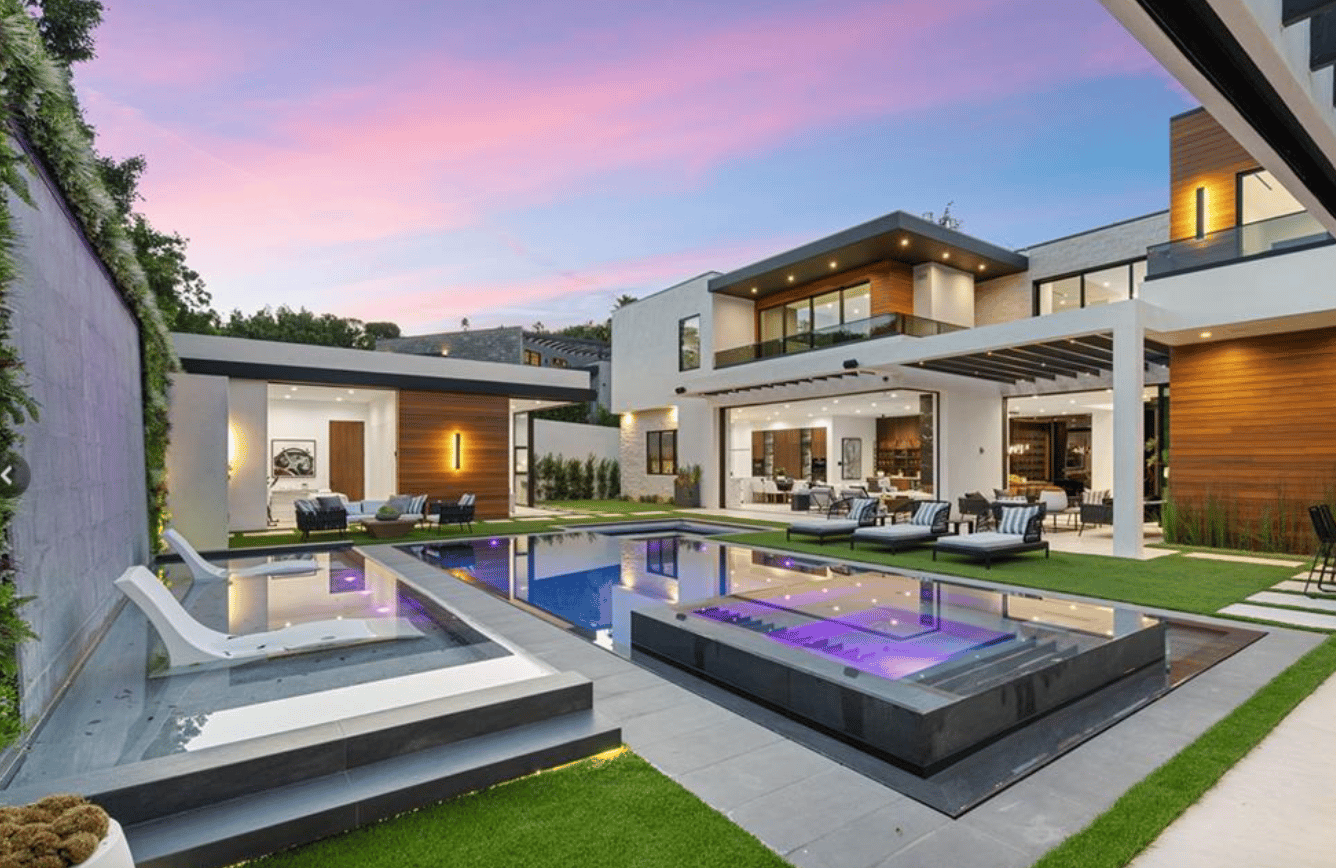 10052 Hillgrove Drive