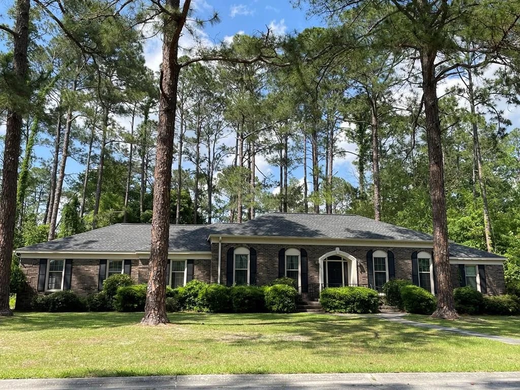 1303 Shawnee Dr