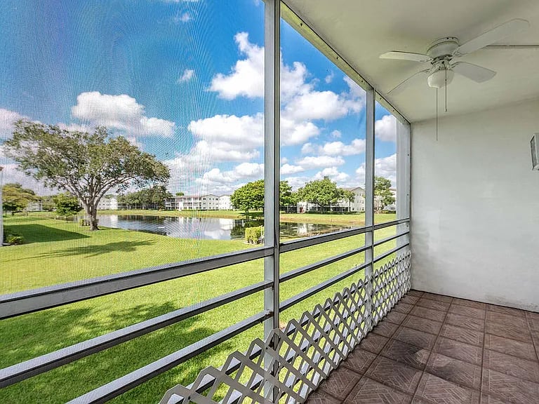 568 Fanshaw N, 568