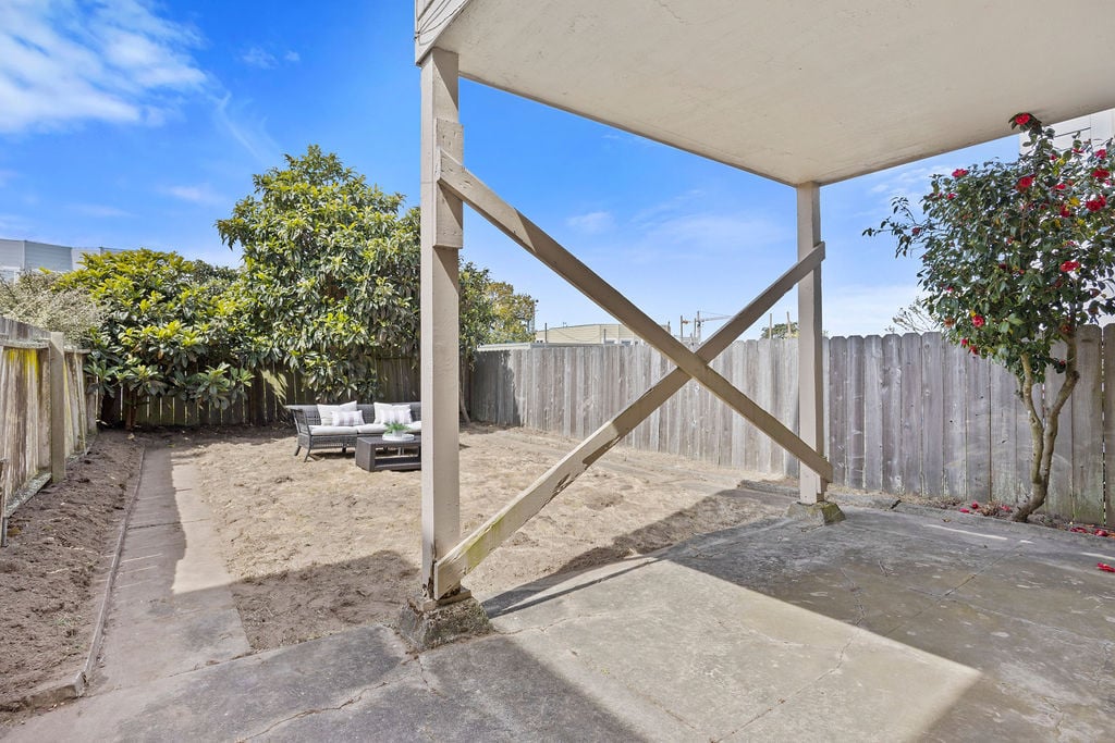 1465 23rd Avenue · Photo 21