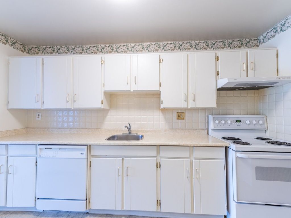 4111 Francis Rd, #213