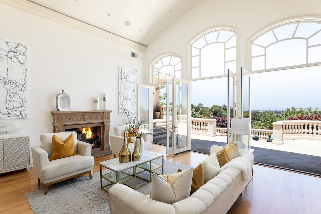 25701 Lomita Linda Ct