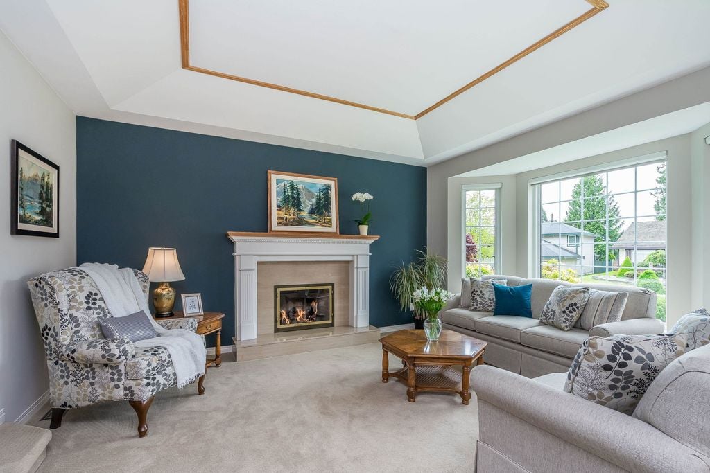 24 Ravine Dr