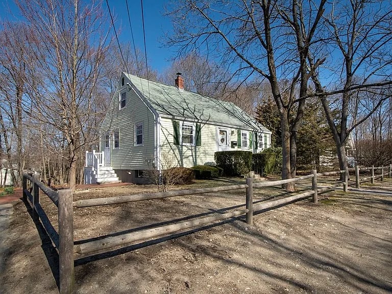 30 Lee St
