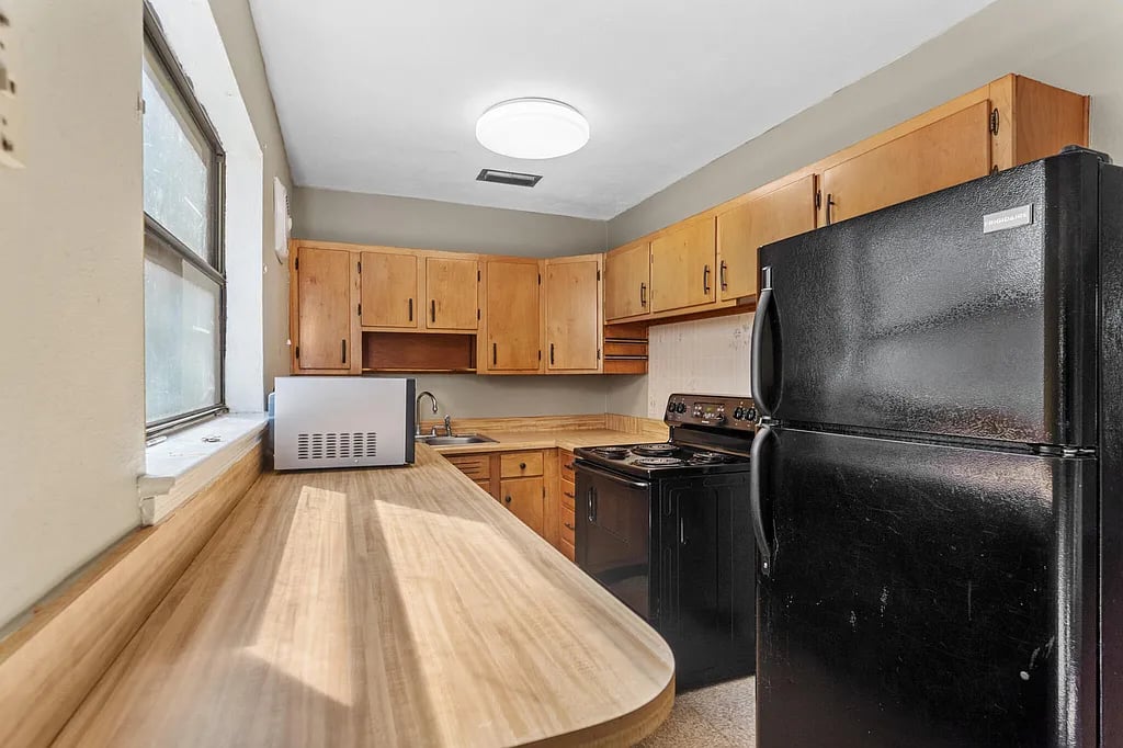 359 Gardner Dr NE
