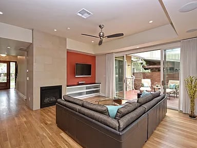 4212 Marathon Blvd