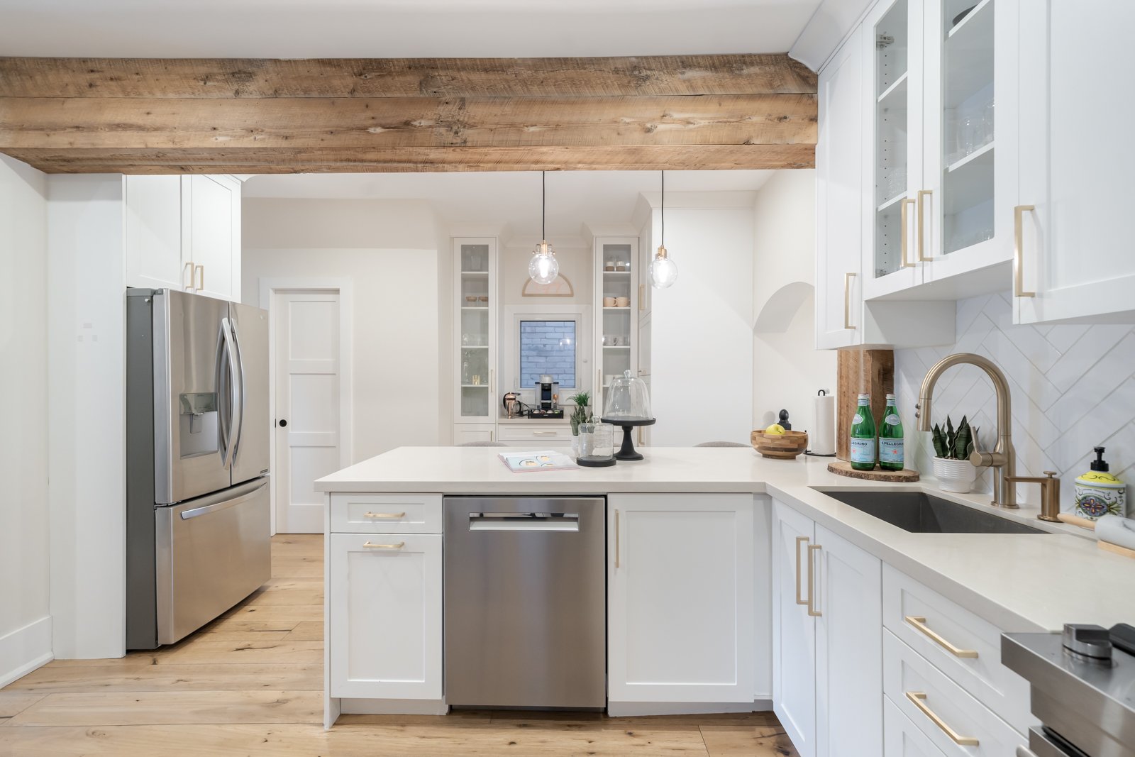 135 Sellers Ave 