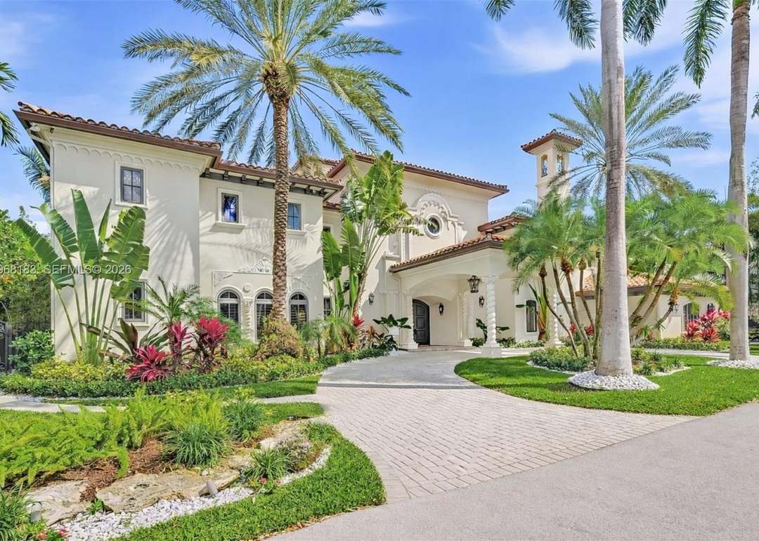 628 Coral Way