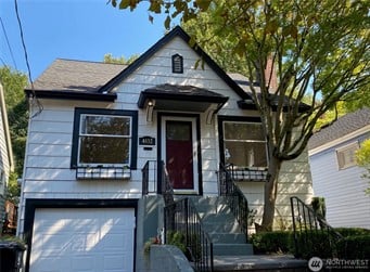 4832 38th Avenue NE
