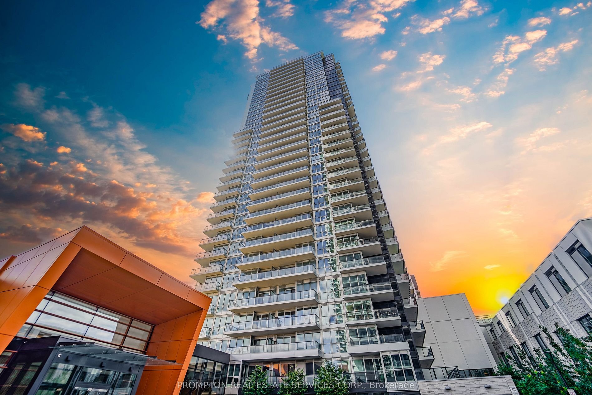 SEASONS CONDOS PENTHOUSE 