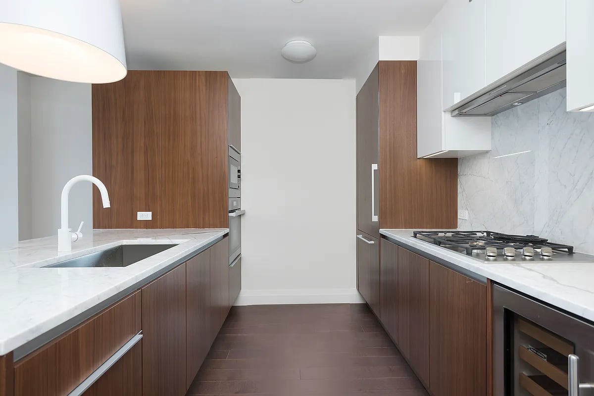 35 W 15th St, #14B