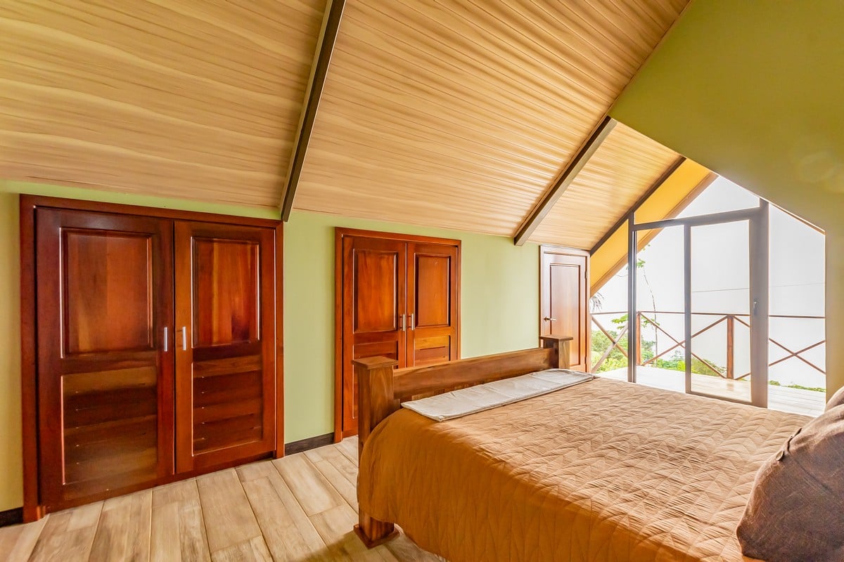 1.8 ACRES – 4 Bedroom Panoramic Ocean & Mountain View Paradise Home Tucked Away in Complete Privacy With Tropical Gardens & Fruit Trees!!!