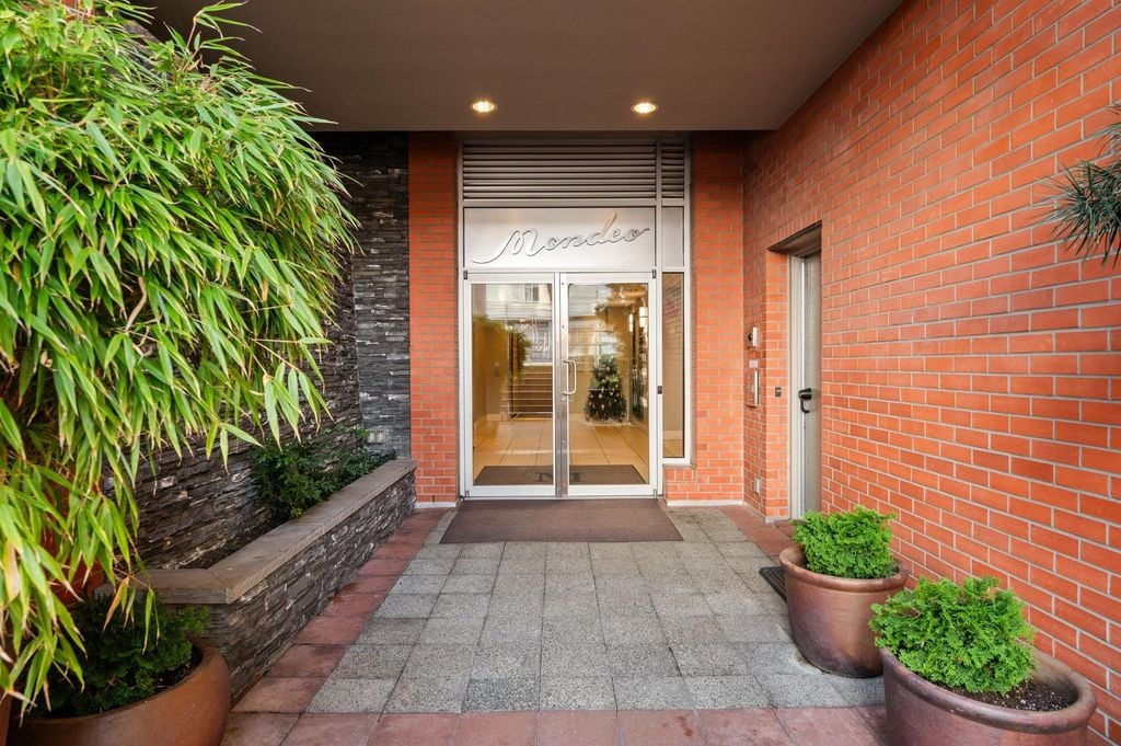3811 Hastings St, #305