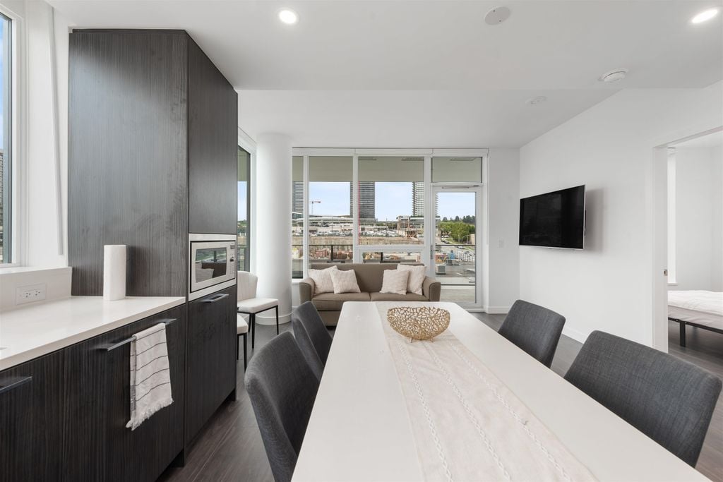2425 Alpha Ave, #307