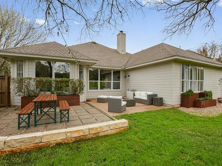 5428 Moon Shadow Dr