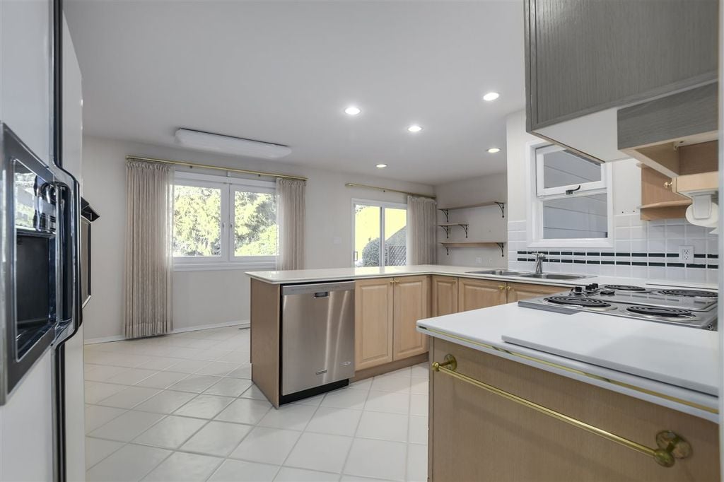 5229 Sonora Dr