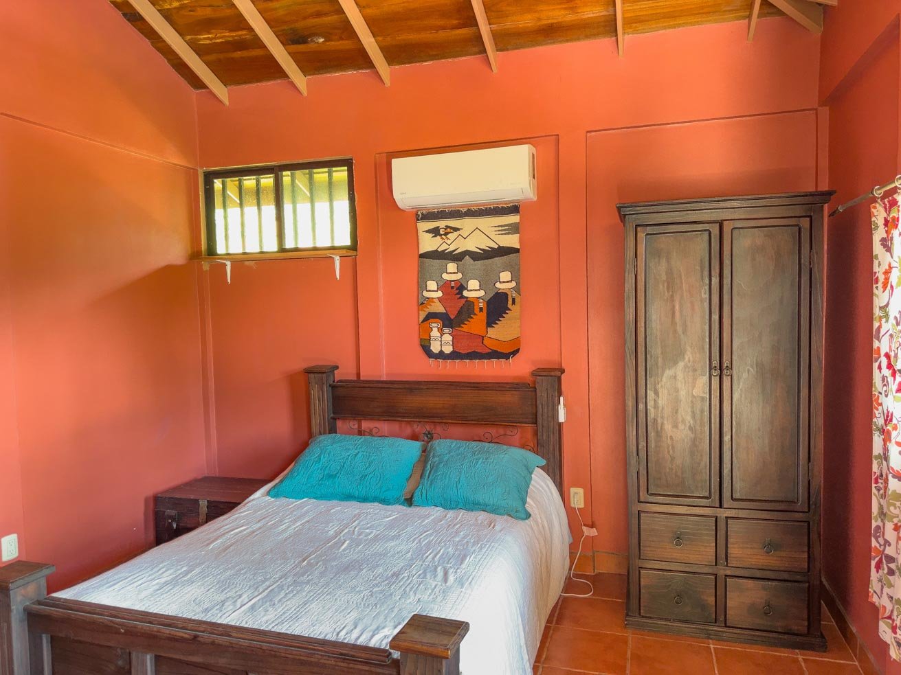 Ojochal Mountain View Home with Pool, Guest House & Gardens