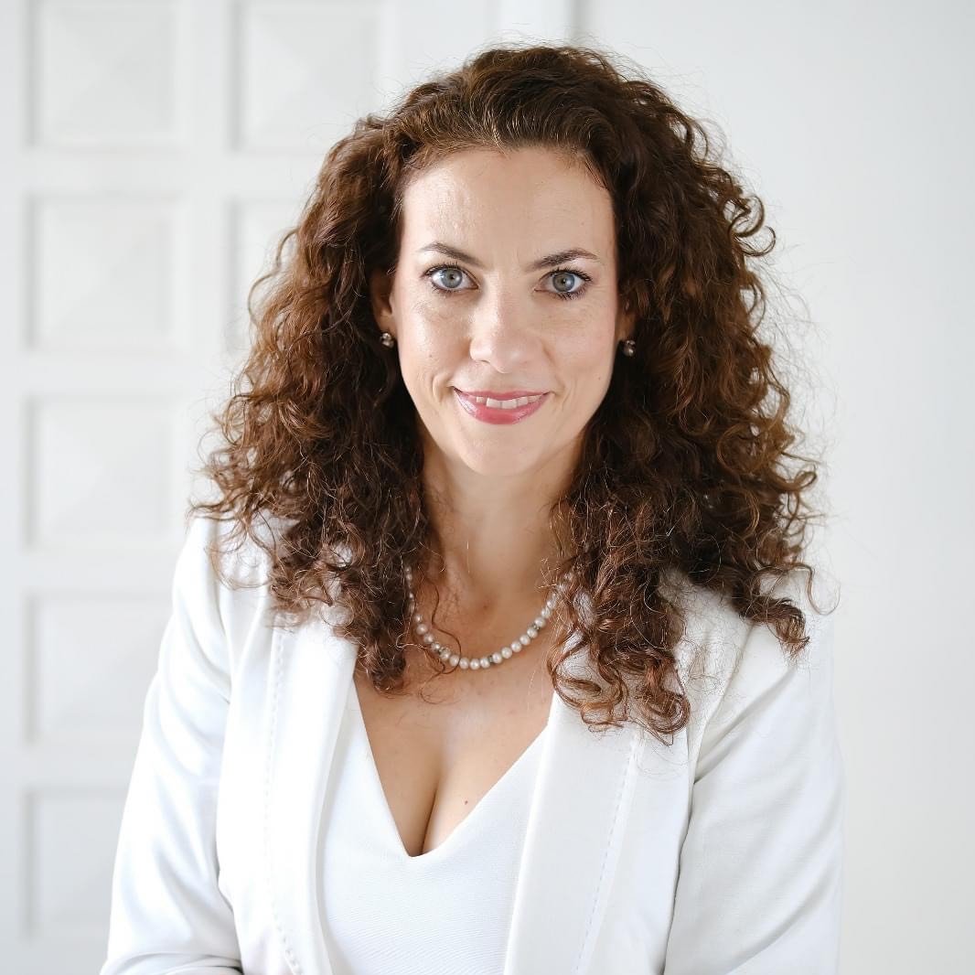 Lynnette Cartagena San Juan, PR Real Estate Agent Headshot
