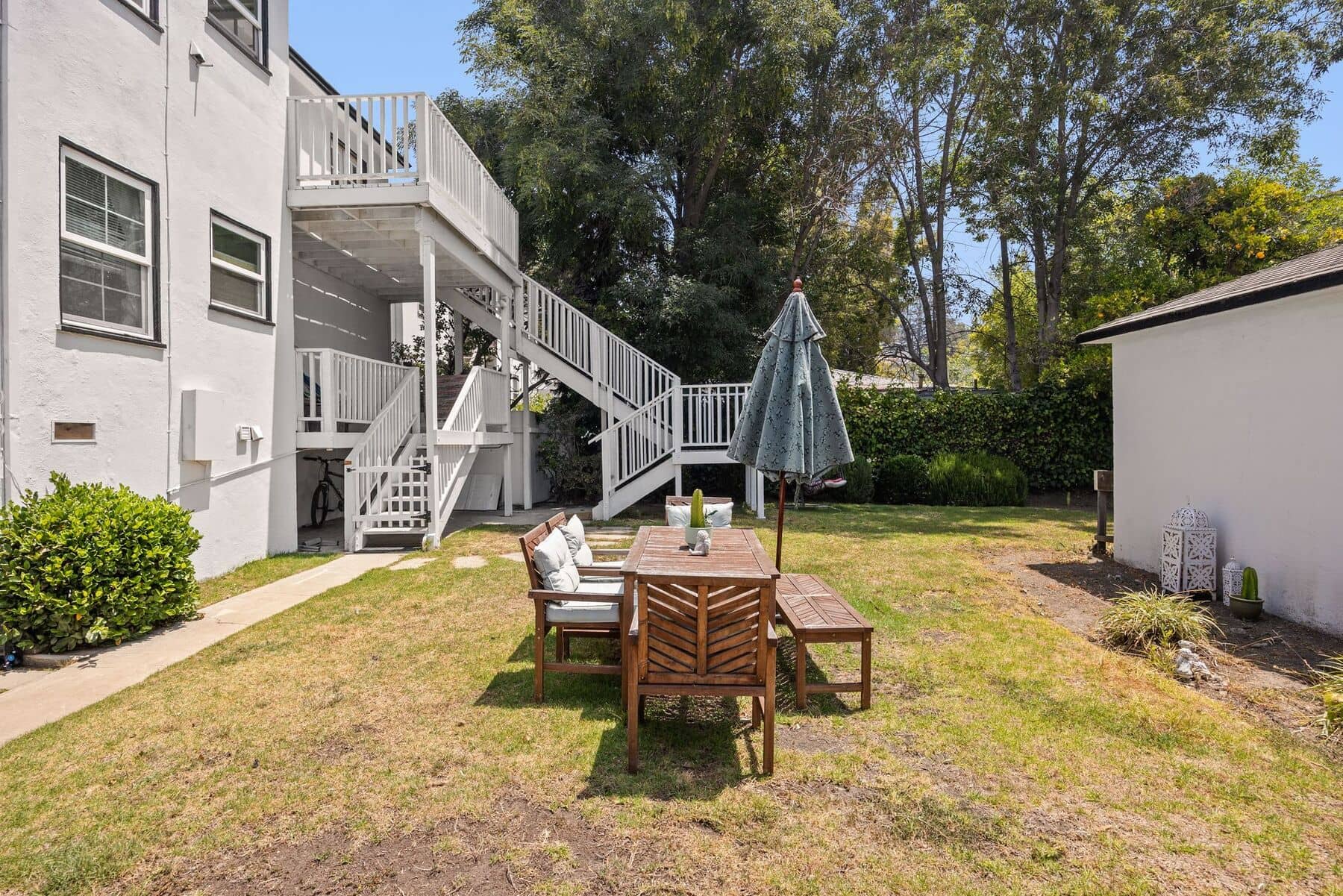 12190 W Sunset Blvd