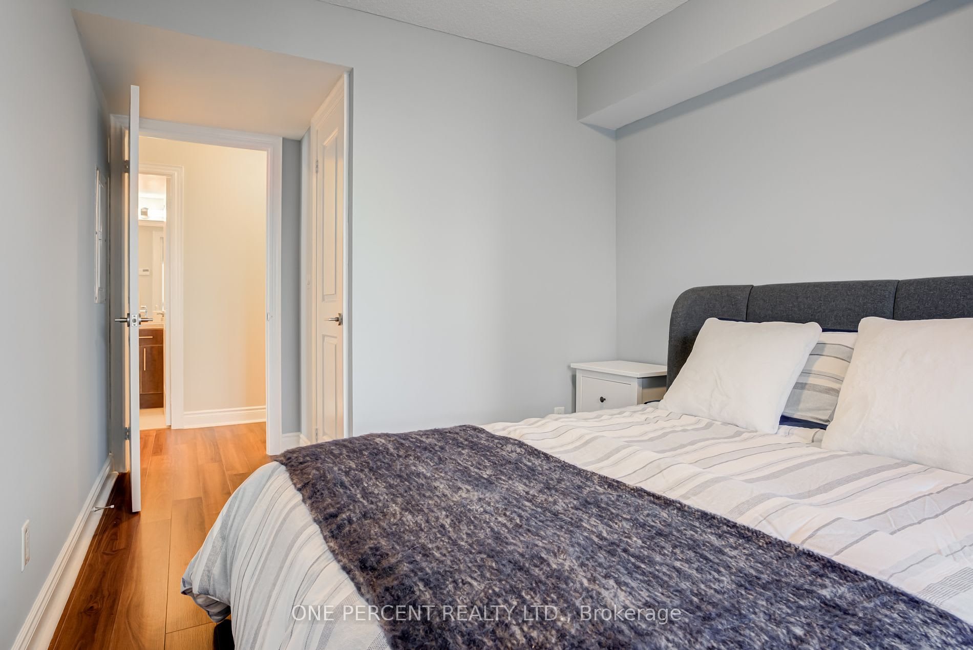 28 Ted Rogers Way 1109