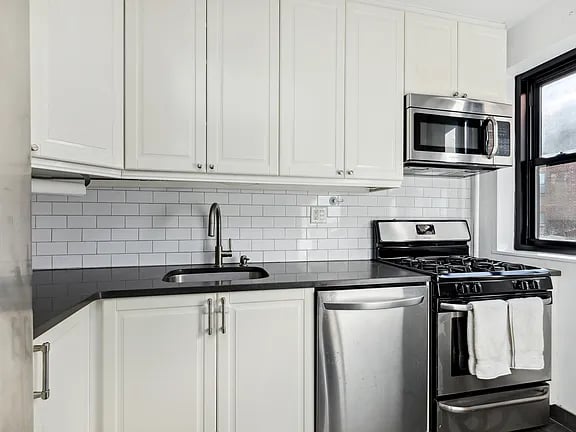 355 Clinton Ave Ste 12D