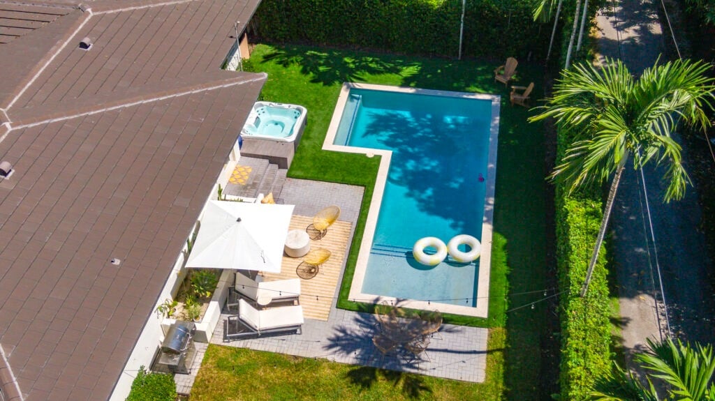Miami Shores Stunner Lists by Daniel Falcon