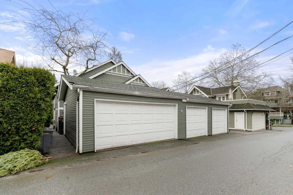 316 W 11th Ave