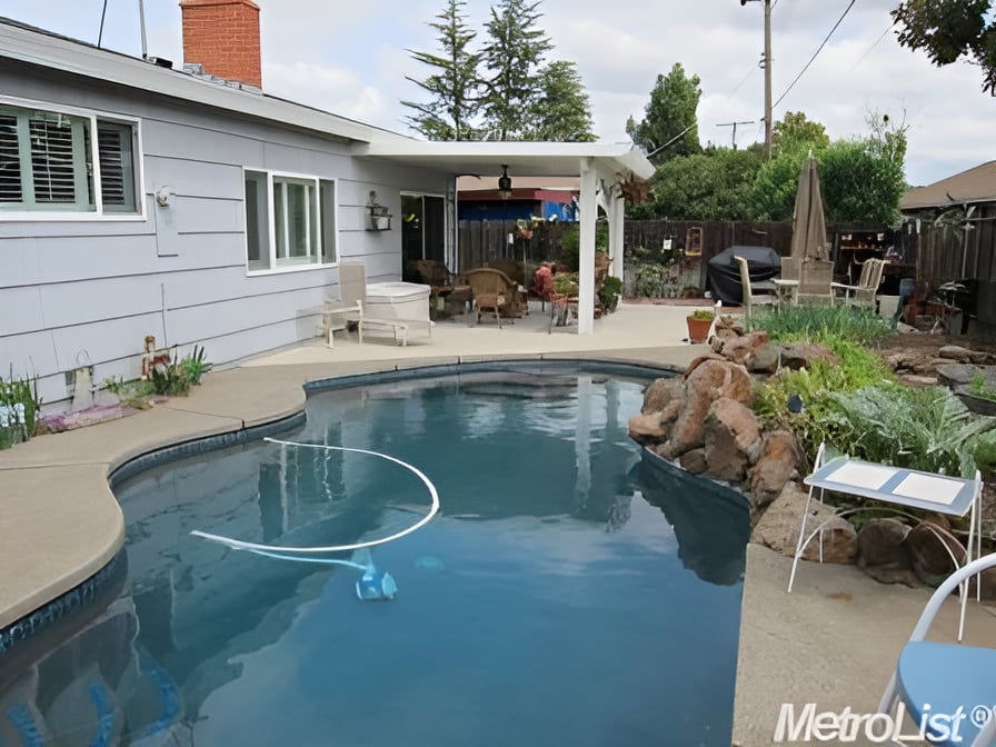 New on Market in College Glen! 3061 Notre Dame Dr, 95826