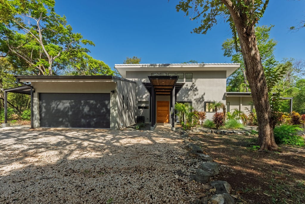 Casa Avalon |  New 4-Bedroom Home on 1.48-Acre Lot – Build 2 More Structures, Just Minutes from the Beach! 