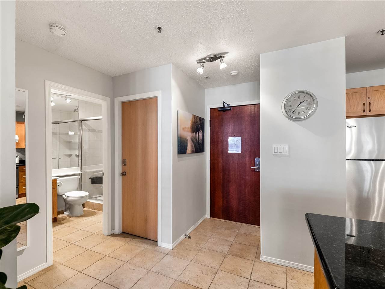 105-4573 Chateau Blvd