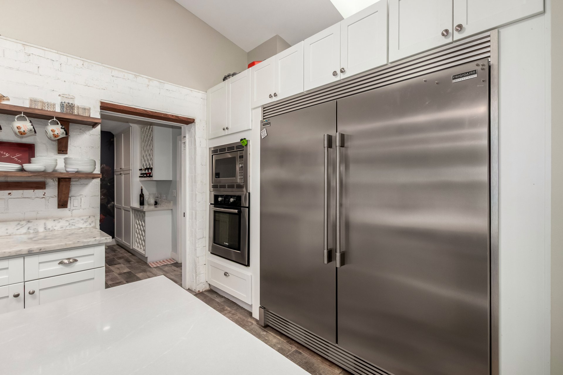 3439 N 45TH Place