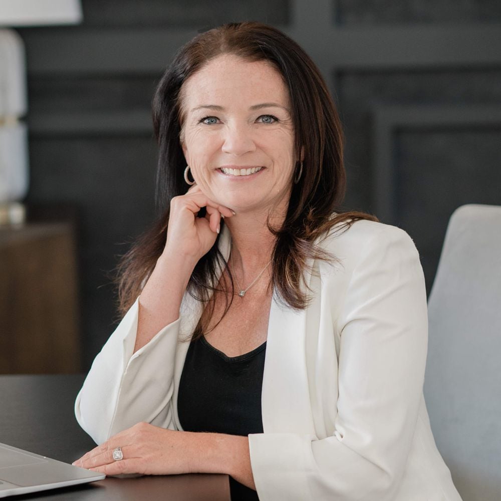 Mindy Cintron Cumming, GA Real Estate Agent Headshot