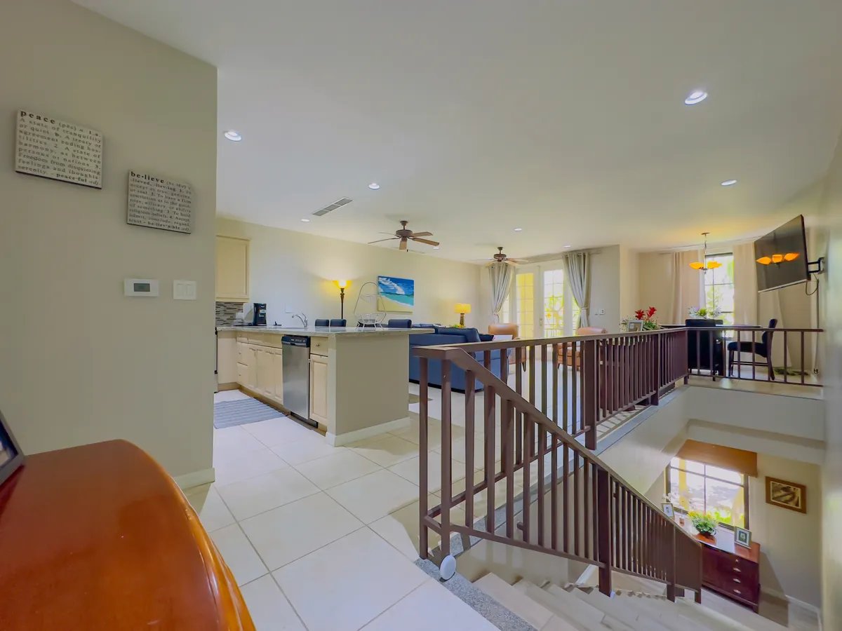 Pacifico Townhouse #101