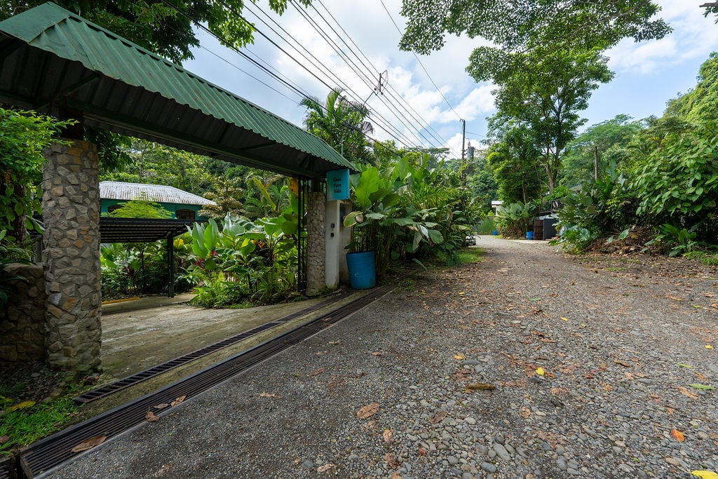 CASA PURA VIDA – MANUEL ANTONIO 3 BEDROOM HOME