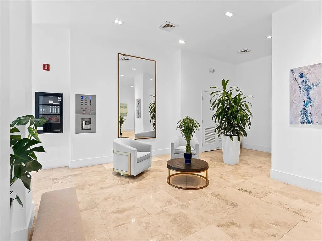 2101 S Ocean Drive 801