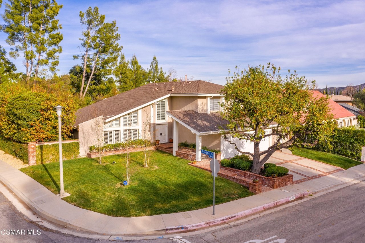 3890 Corbin Ave