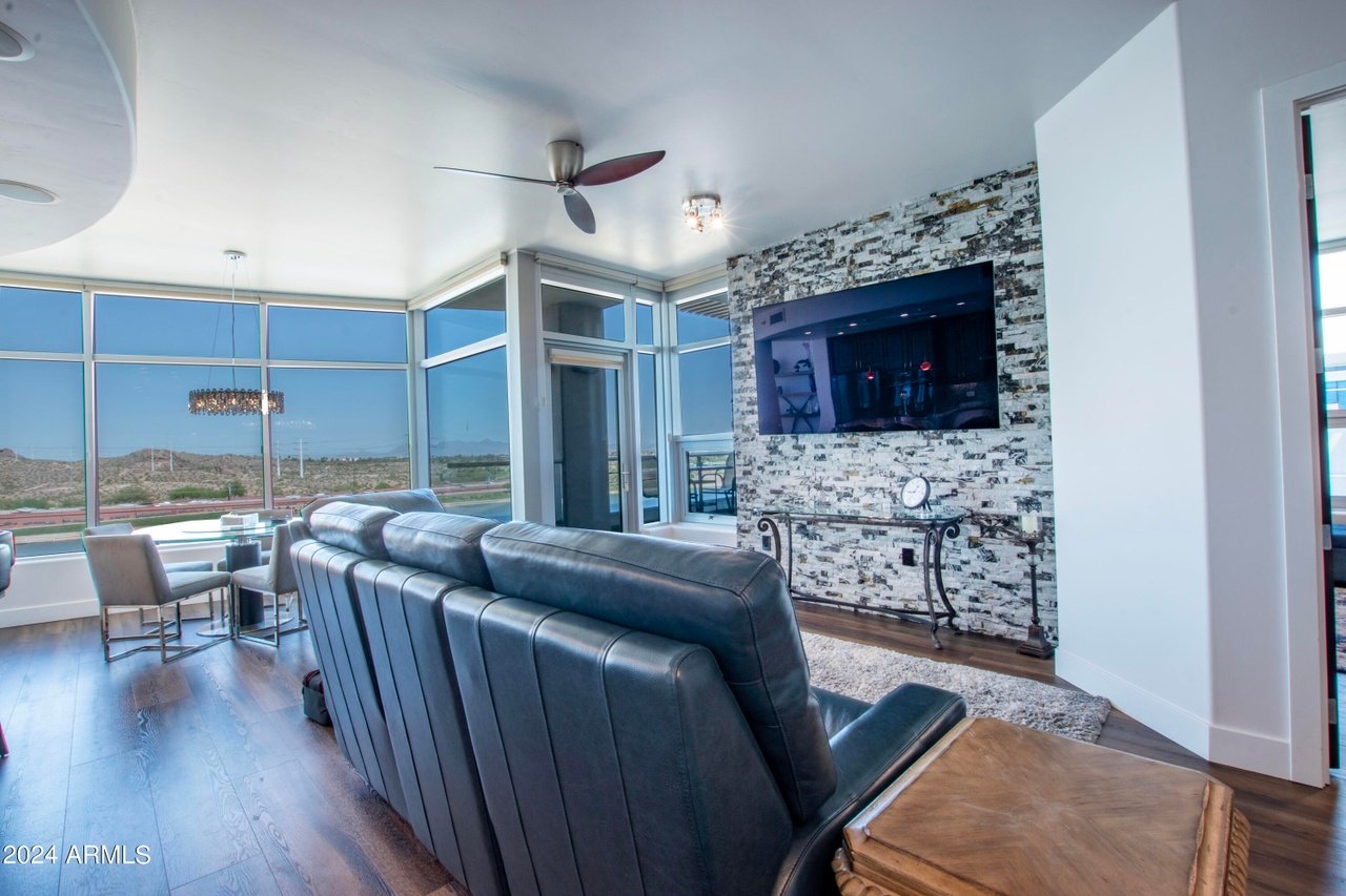 120 E Rio Salado Pkwy #702