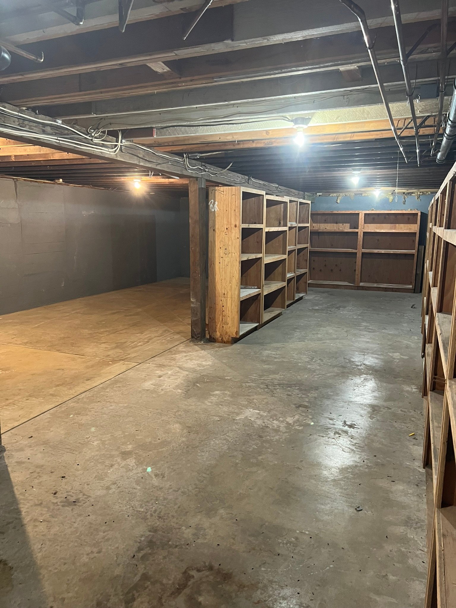 4138 South 43rd St - Shop