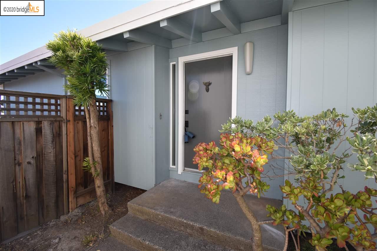 24 Porto Bello Dr